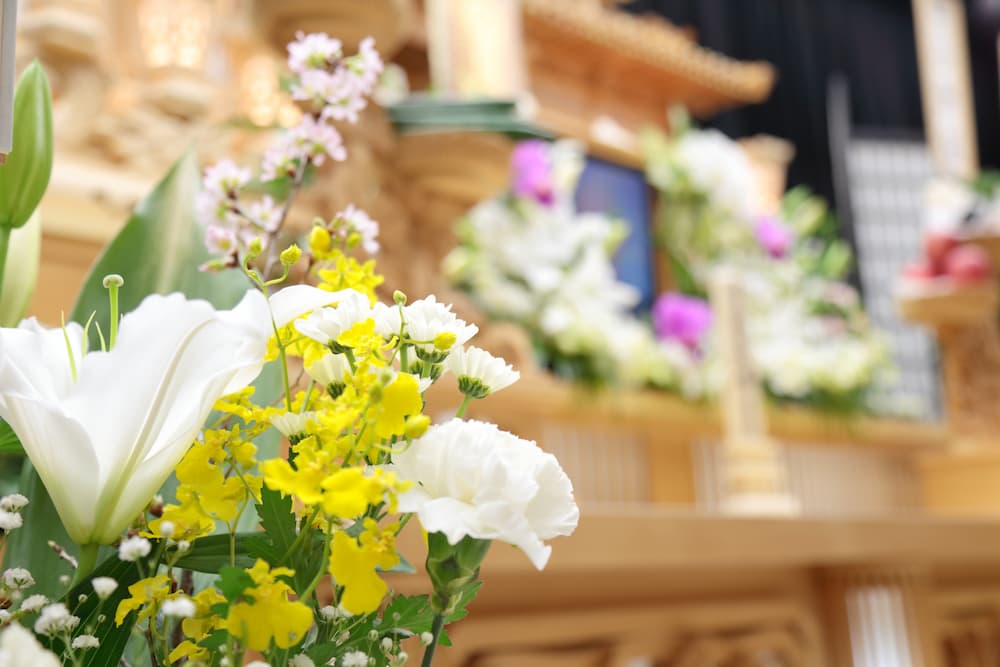 葬儀の白いお花